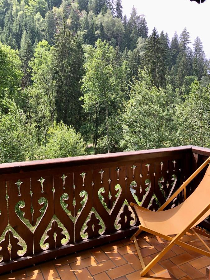 Chalet en pleine nature avec 2 appartements pour 6 ou 8 qui peuvent être réunis en 1 pour 14 personnes Saint-Gervais-les-Bains Extérieur photo