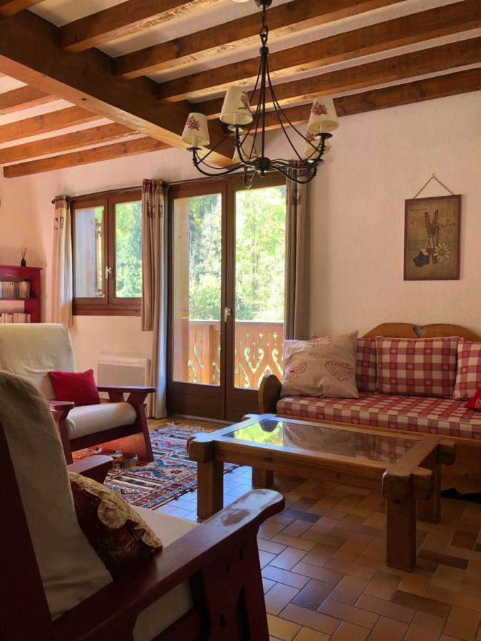 Chalet en pleine nature avec 2 appartements pour 6 ou 8 qui peuvent être réunis en 1 pour 14 personnes Saint-Gervais-les-Bains Extérieur photo
