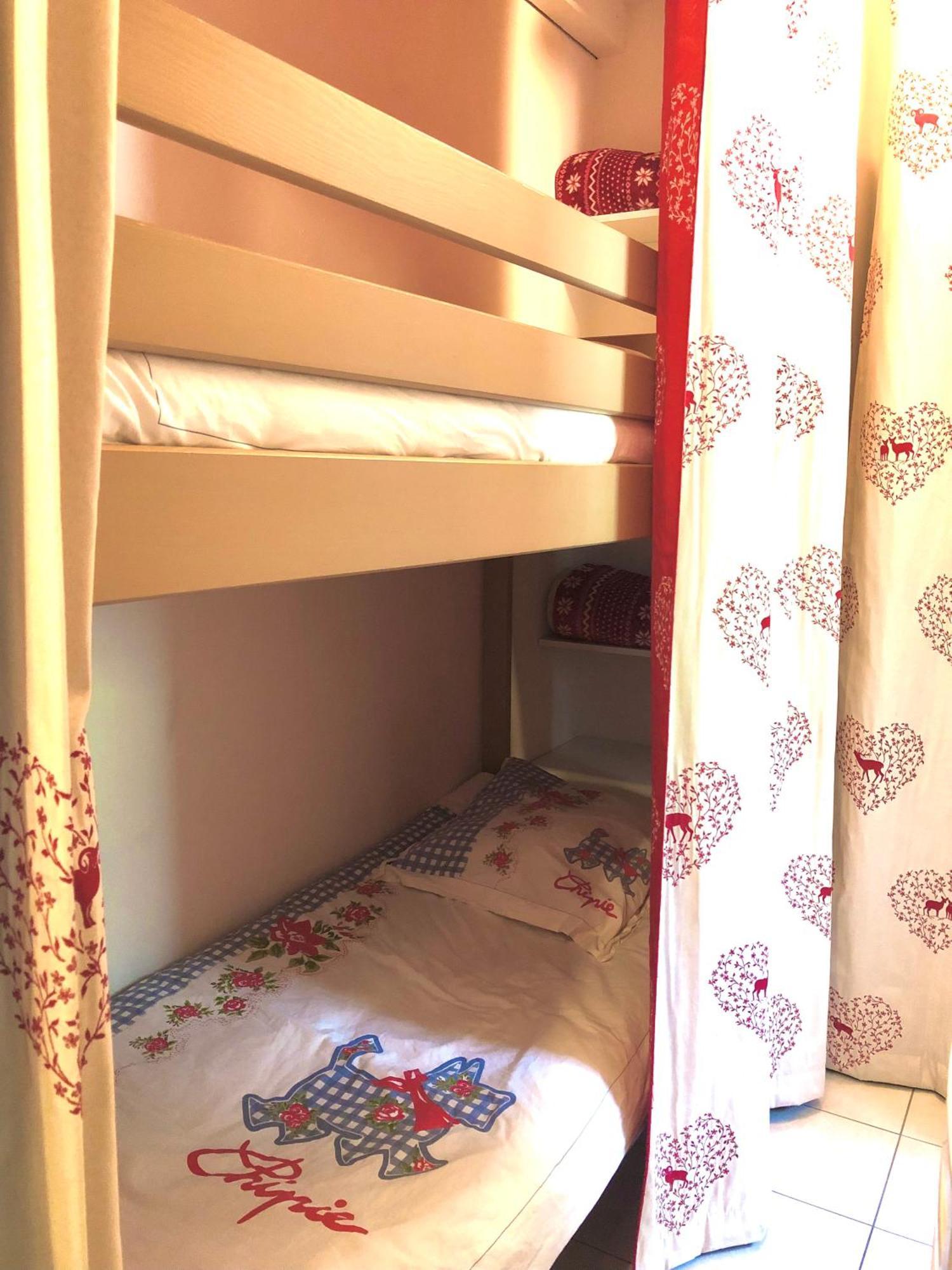 Chalet en pleine nature avec 2 appartements pour 6 ou 8 qui peuvent être réunis en 1 pour 14 personnes Saint-Gervais-les-Bains Extérieur photo